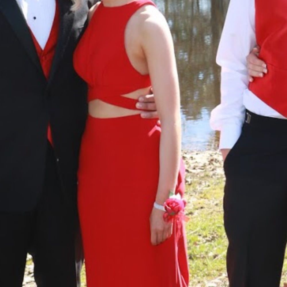 Prom dress - Picture 4 of 6
